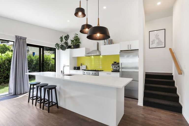 Photo of property in 26 Arataki Views Way, Glen Eden, Auckland, 0602