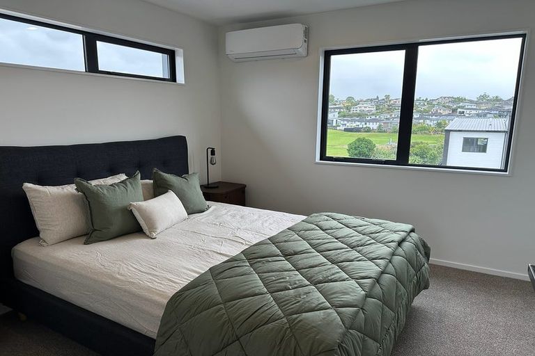 Photo of property in 8/4 Limestone Drive, Hobsonville, 0616