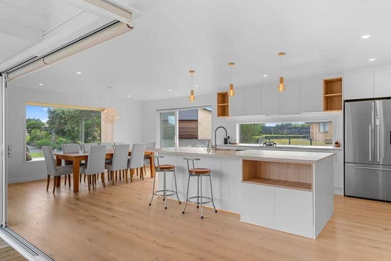 Photo of property in 24 Waterman Drive, Langs Beach, Waipu, 0582