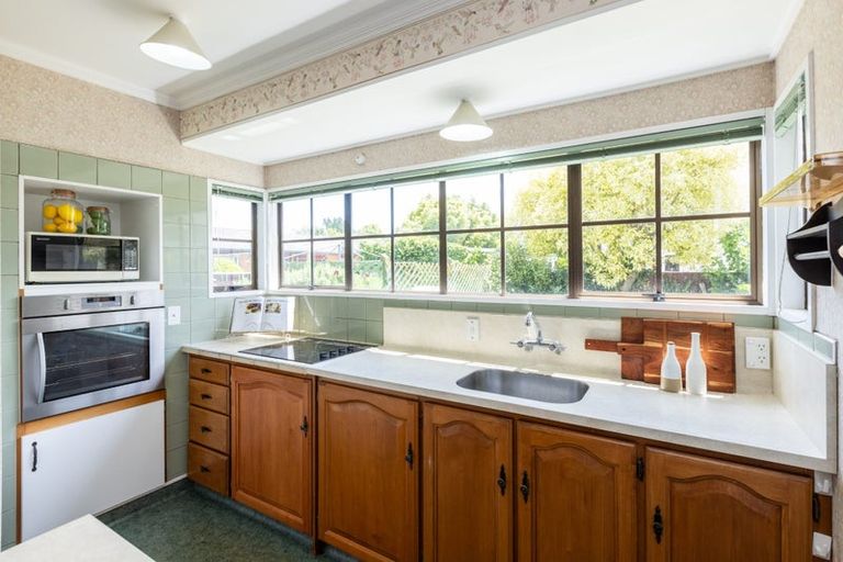 Photo of property in 2/22 Middle Road, Havelock North, 4130