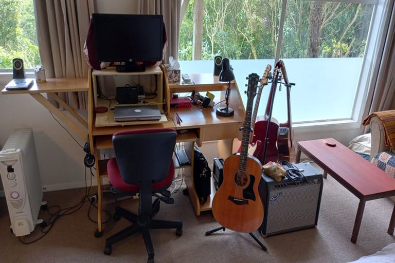 Photo of property in 70 Homebush Road, Khandallah, Wellington, 6035