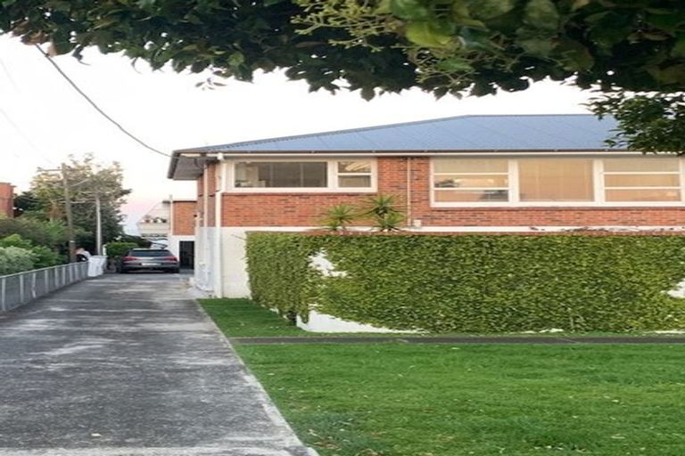 Photo of property in 35 Kitchener Road, Takapuna, Auckland, 0622