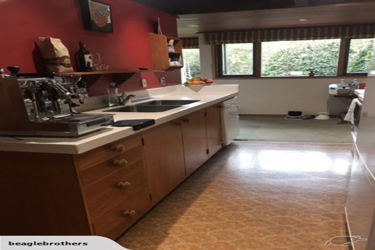 Photo of property in 6a Woodford Way, Crofton Downs, Wellington, 6035