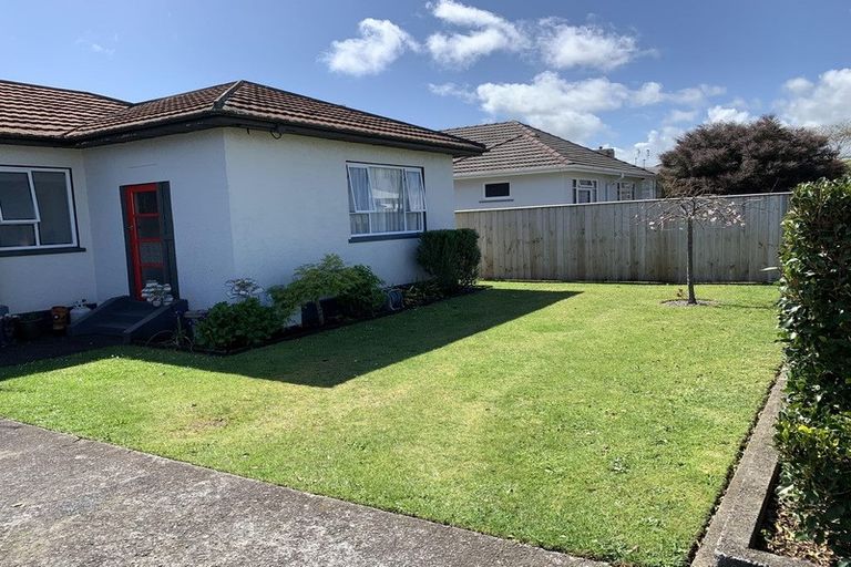 Photo of property in 319 Carrington Street, Vogeltown, New Plymouth, 4310