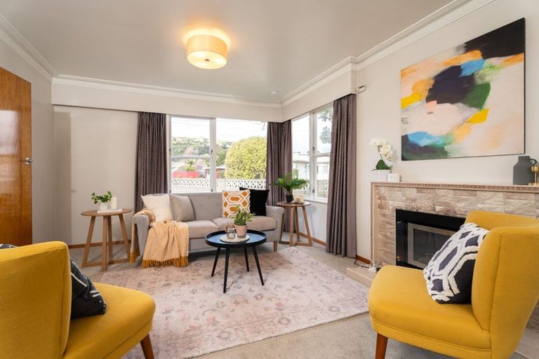 Photo of property in 13 Mclellan Street, Tawa, Wellington, 5028