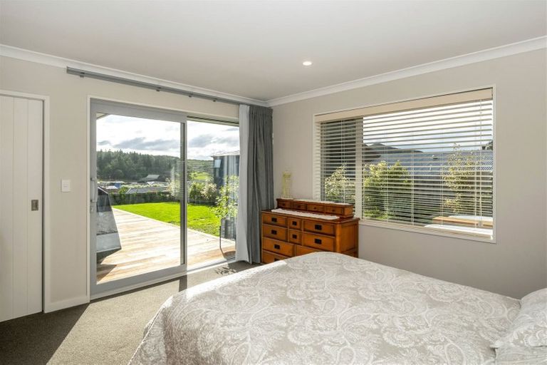 Photo of property in 112 Milton Terrace, Picton, 7220