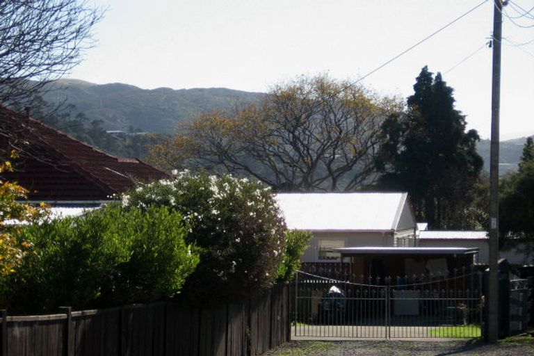 Photo of property in 7 Kairimu Street, Stokes Valley, Lower Hutt, 5019