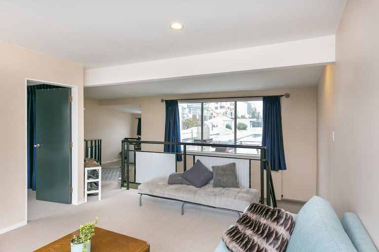 Photo of property in 8/17 Adelaide Road, Mount Cook, Wellington, 6021