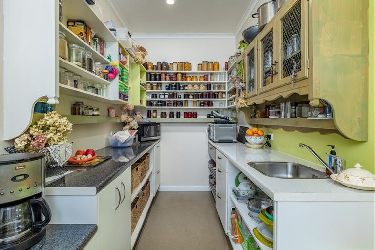 Photo of property in 32 Equestrian Drive, Kerikeri, 0294