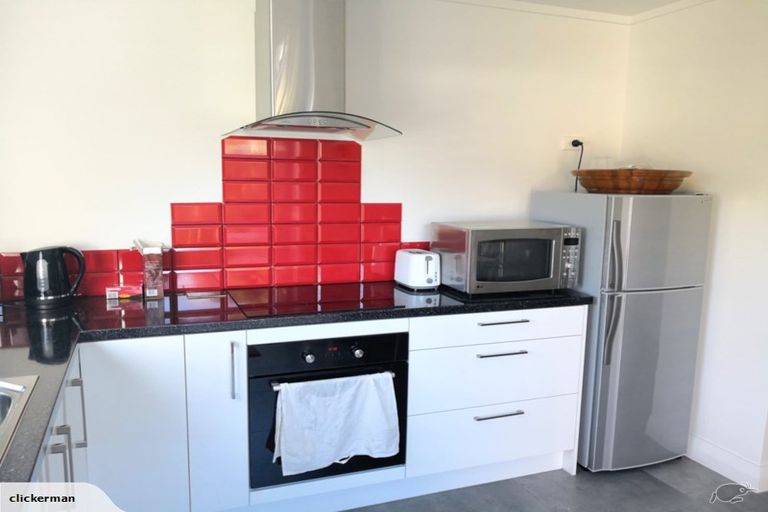 Photo of property in 339c Devon Street West, New Plymouth, 4310