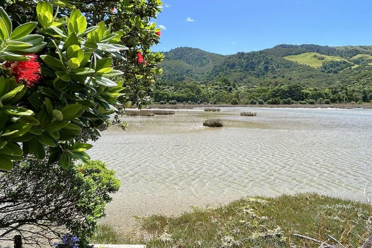 Photo of property in 56 Totara Avenue, Collingwood, 7073