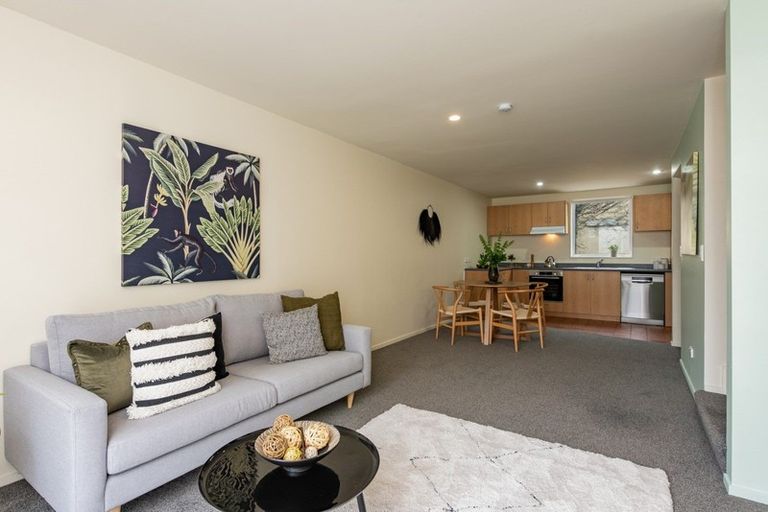 Photo of property in Pirie Street Townhouses, 28/35 Pirie Street, Mount Victoria, Wellington, 6011