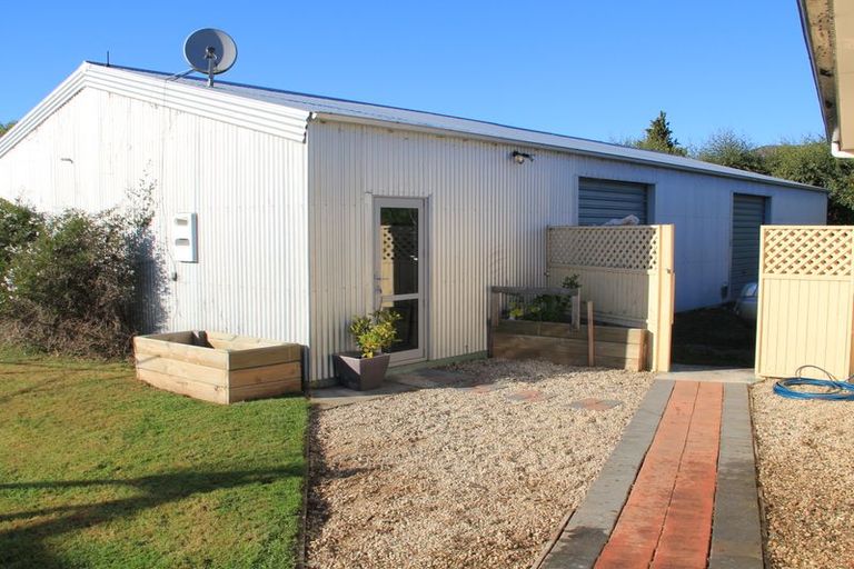 Photo of property in 44 Hunts Road, Waimate, 7978