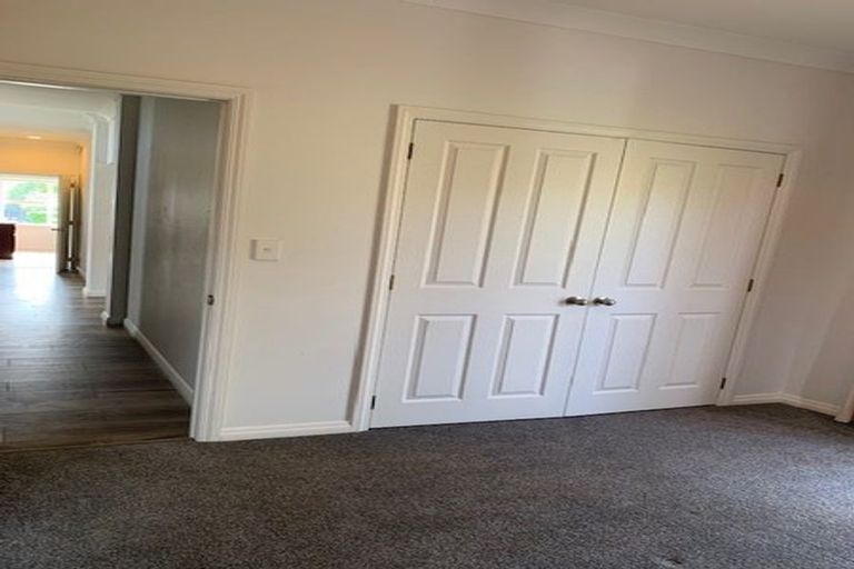 Photo of property in 2 Glastry Close, East Tamaki Heights, Auckland, 2016