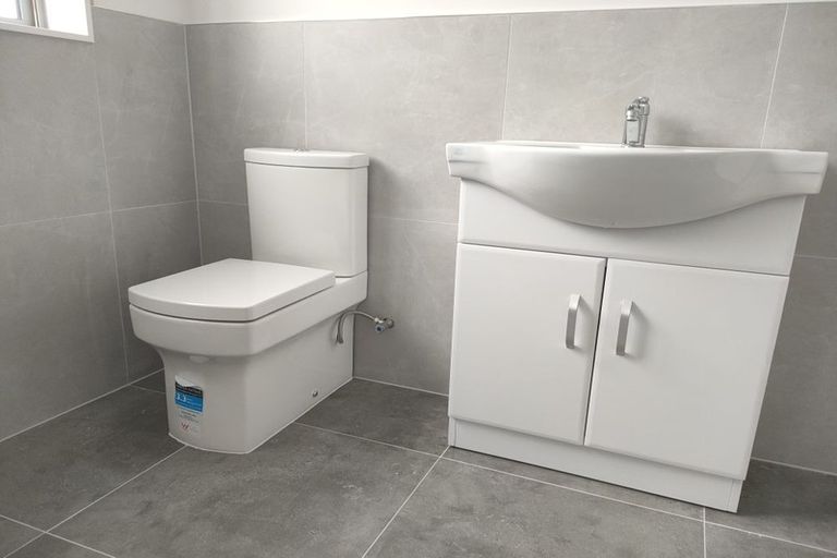 Photo of property in 4 Han Court, Glen Eden, Auckland, 0602