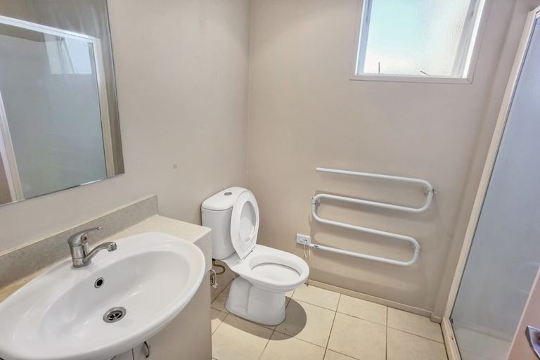 Photo of property in 15 Opito Way, East Tamaki, Auckland, 2013