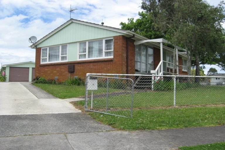 Photo of property in 6 Heyford Close, Mangere, Auckland, 2022