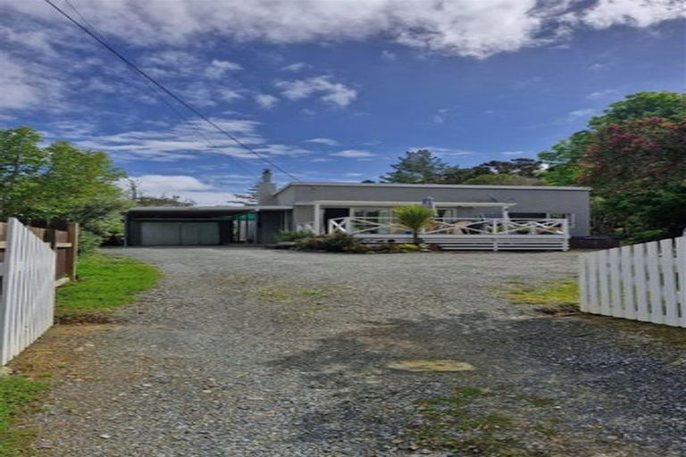 Photo of property in 1899 Paparoa Valley Road, Paparoa, 0571