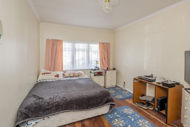 Photo of property in 9 Worcester Street, Levin, 5510