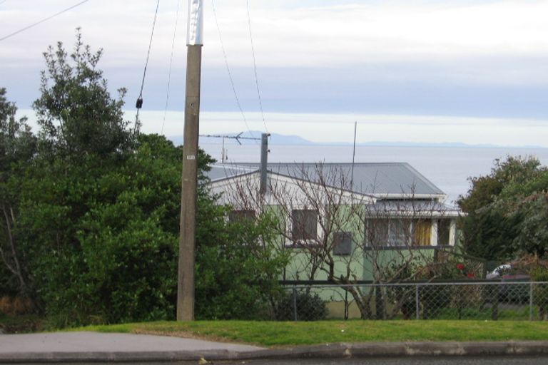 Photo of property in 64 Barrier View Road, Leigh, 0985