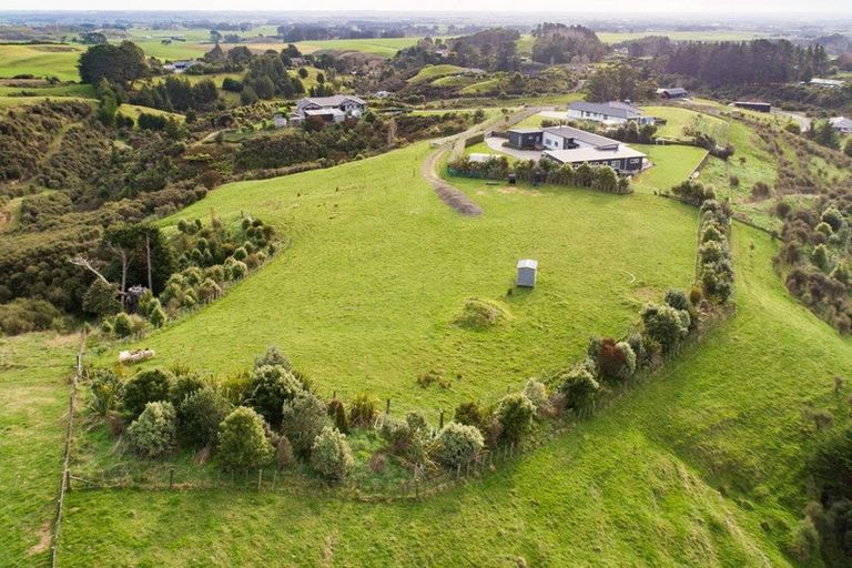 Photo of property in 98 Lacebark Drive, Linton, Palmerston North, 4472