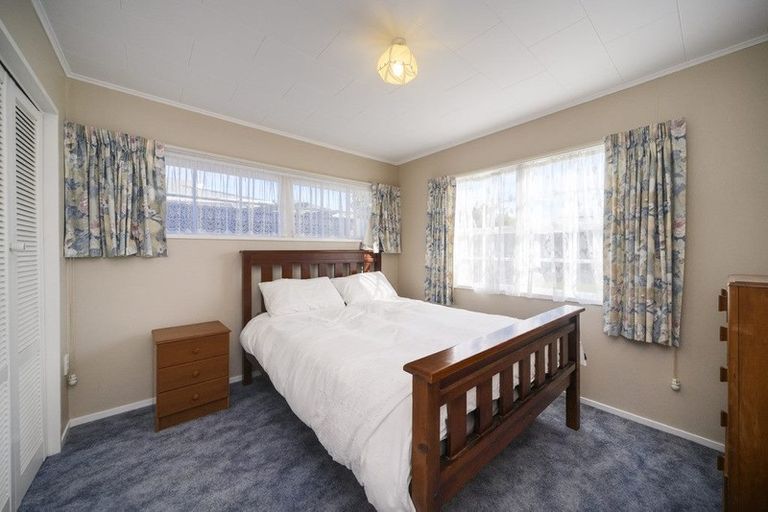 Photo of property in 18 Chippendale Crescent, Highbury, Palmerston North, 4412