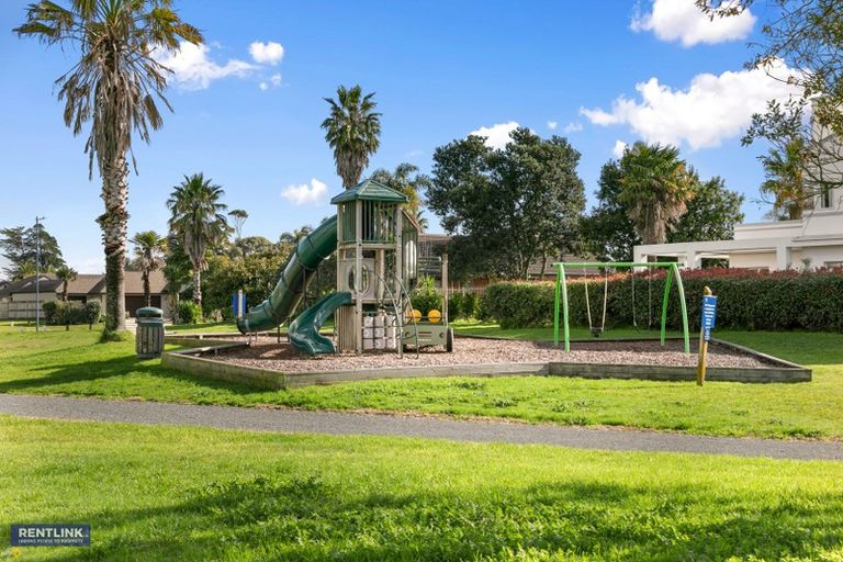 Photo of property in 111 Gravatt Road, Papamoa Beach, Papamoa, 3118