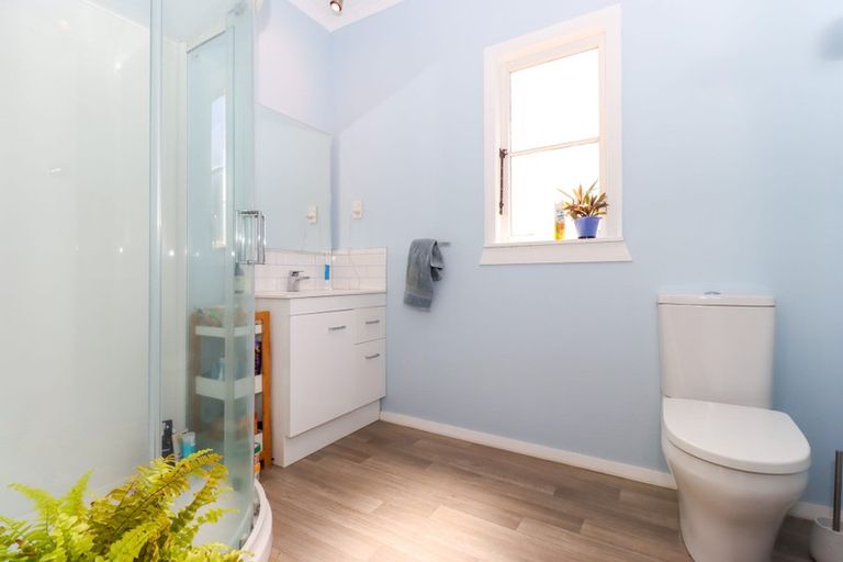 Photo of property in 102 Manawatu Street, Hokowhitu, Palmerston North, 4410