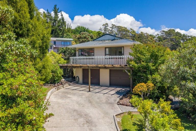 Photo of property in 25 Puketiro Place, Paihia, 0200