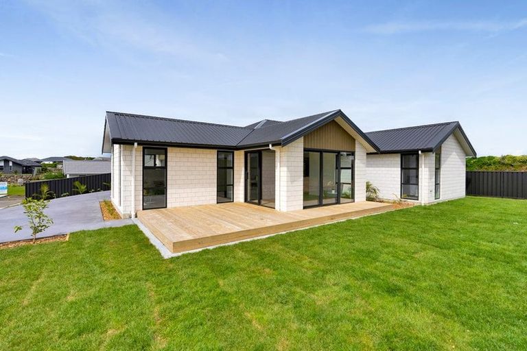 Photo of property in 11a James Drive, Bell Block, New Plymouth, 4312