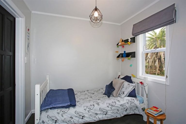 Photo of property in 1 Childs Avenue, Pukekohe, 2120