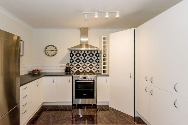 Photo of property in 40 Parata Street, Waikanae, 5036