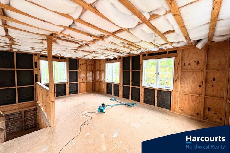 Photo of property in 86 Tawa Road, Kumeu, 0891