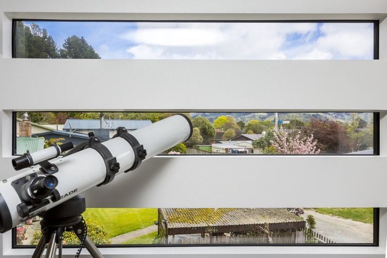 Photo of property in 12c Lane Street, Wallaceville, Upper Hutt, 5018