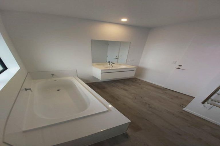 Photo of property in 27 Timara Crescent, Marshland, Christchurch, 8083