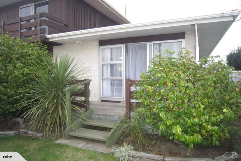 Photo of property in 1/70 Hawke Street, New Brighton, Christchurch, 8083