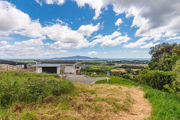 Photo of property in 15 Whio Place, Waikanae, 5036