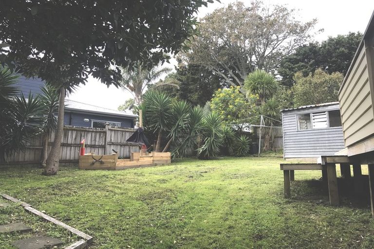 Photo of property in 13 James Street, Glenfield, Auckland, 0629