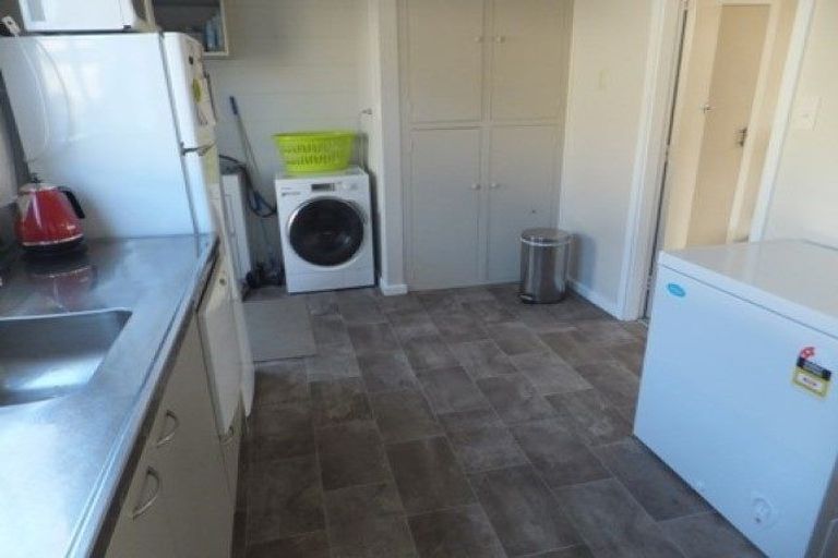 Photo of property in 2/19 Hargest Crescent, Sydenham, Christchurch, 8023