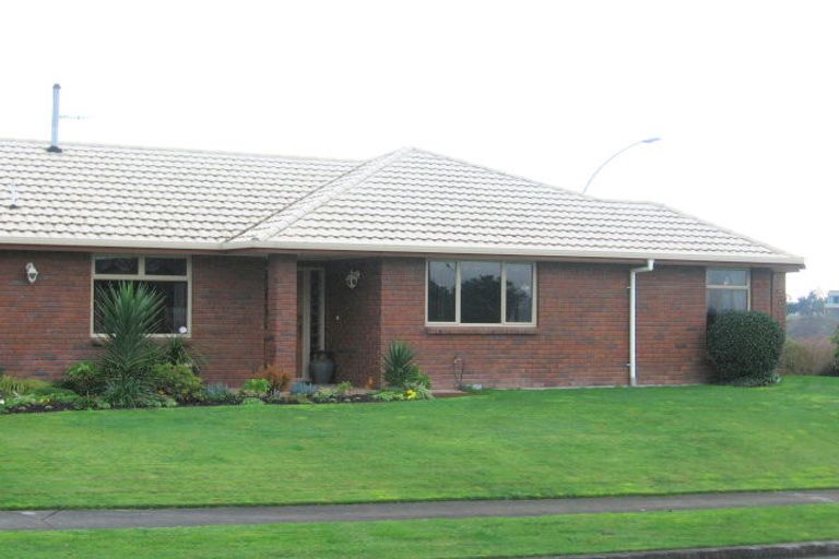 Photo of property in 2 Millthorpe Crescent, Pukete, Hamilton, 3200