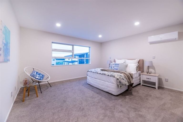 Photo of property in 12 Habitat Place, Hobsonville, Auckland, 0616