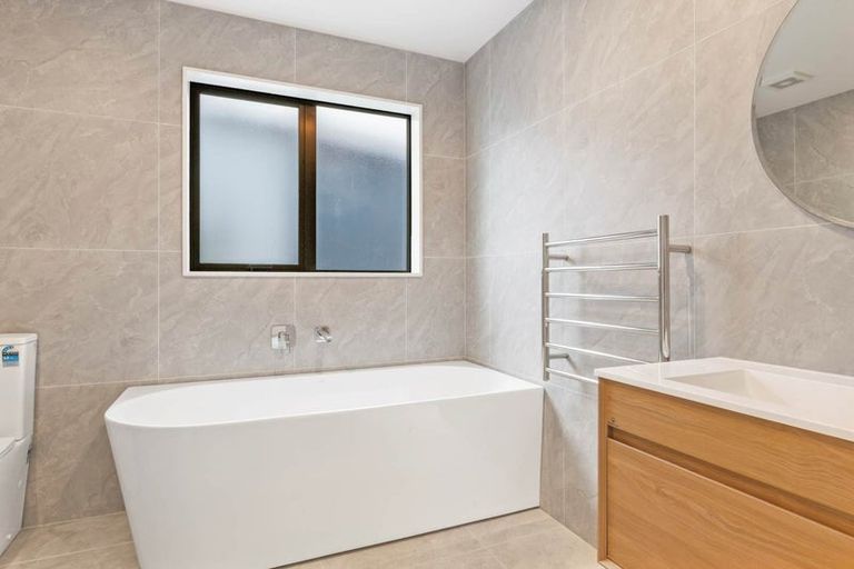 Photo of property in 39 Clara Road, Silverdale, 0932