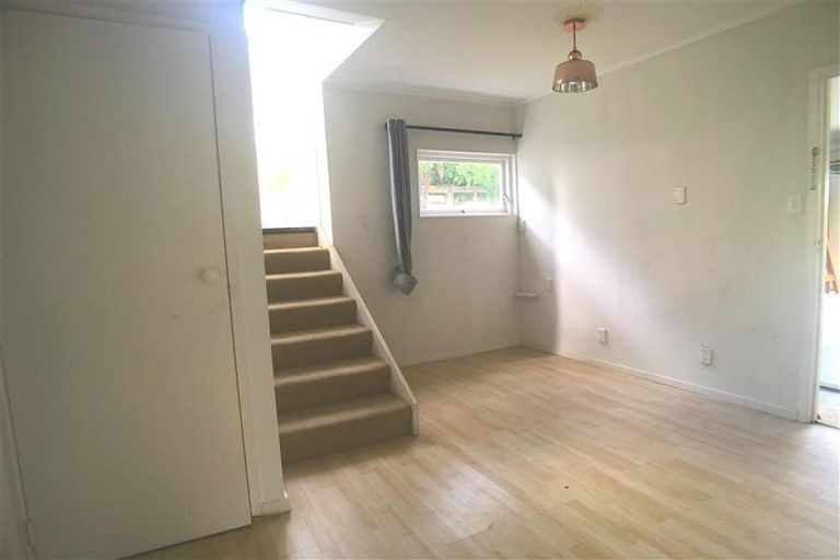 Photo of property in 7 Barlow Place, Chatswood, Auckland, 0626