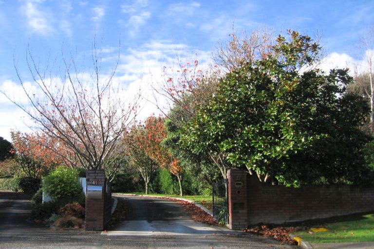 Photo of property in 41 Awanui Drive, Waikanae, 5036