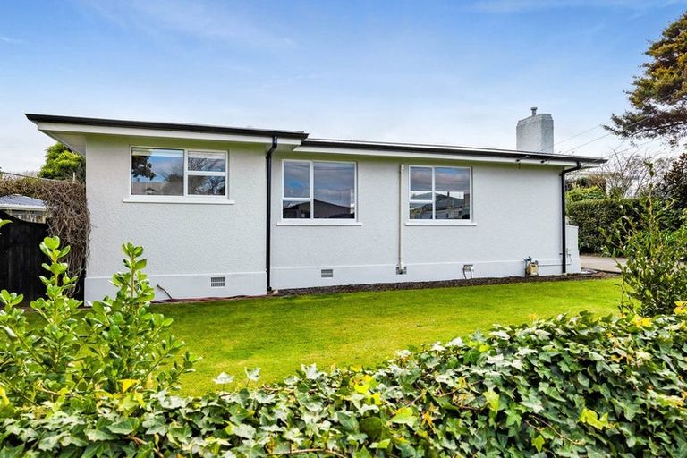 Photo of property in 16 Dives Avenue, Hawera, 4610