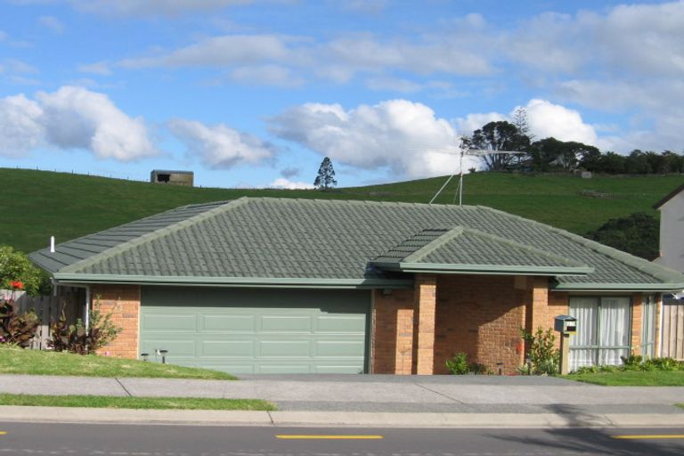 Photo of property in 27 Tauranga Place, Orewa, 0931