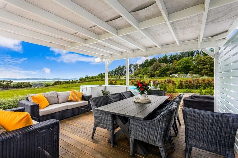 Photo of property in 147 Mcleod Road, South Head, Helensville, 0874
