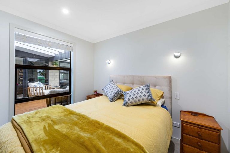 Photo of property in 45 Golf Vue Place, Castlecliff, Whanganui, 4501