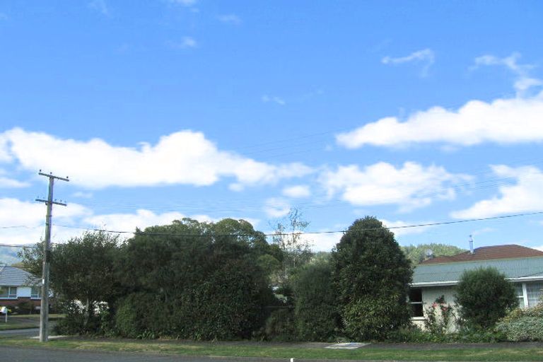 Photo of property in 20 Oak Street, Ebdentown, Upper Hutt, 5018