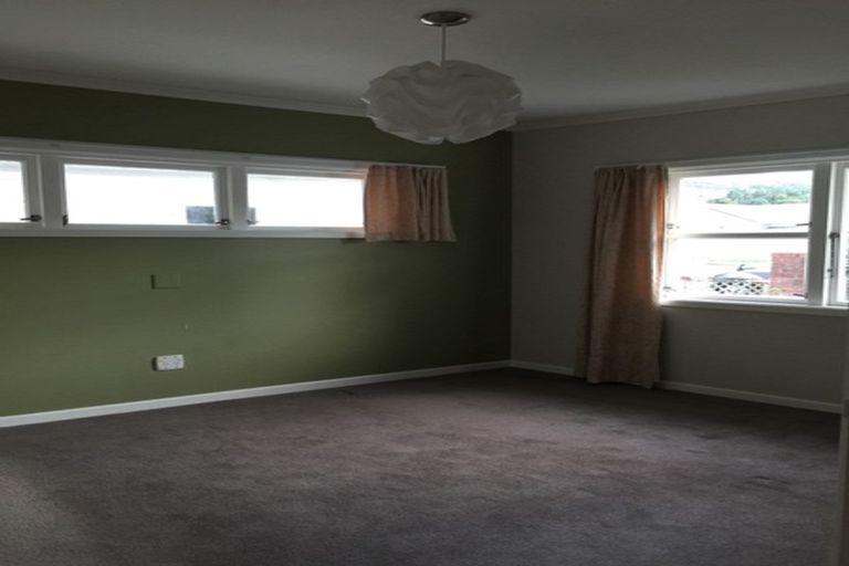 Photo of property in 2 Hatton Street, Karori, Wellington, 6012